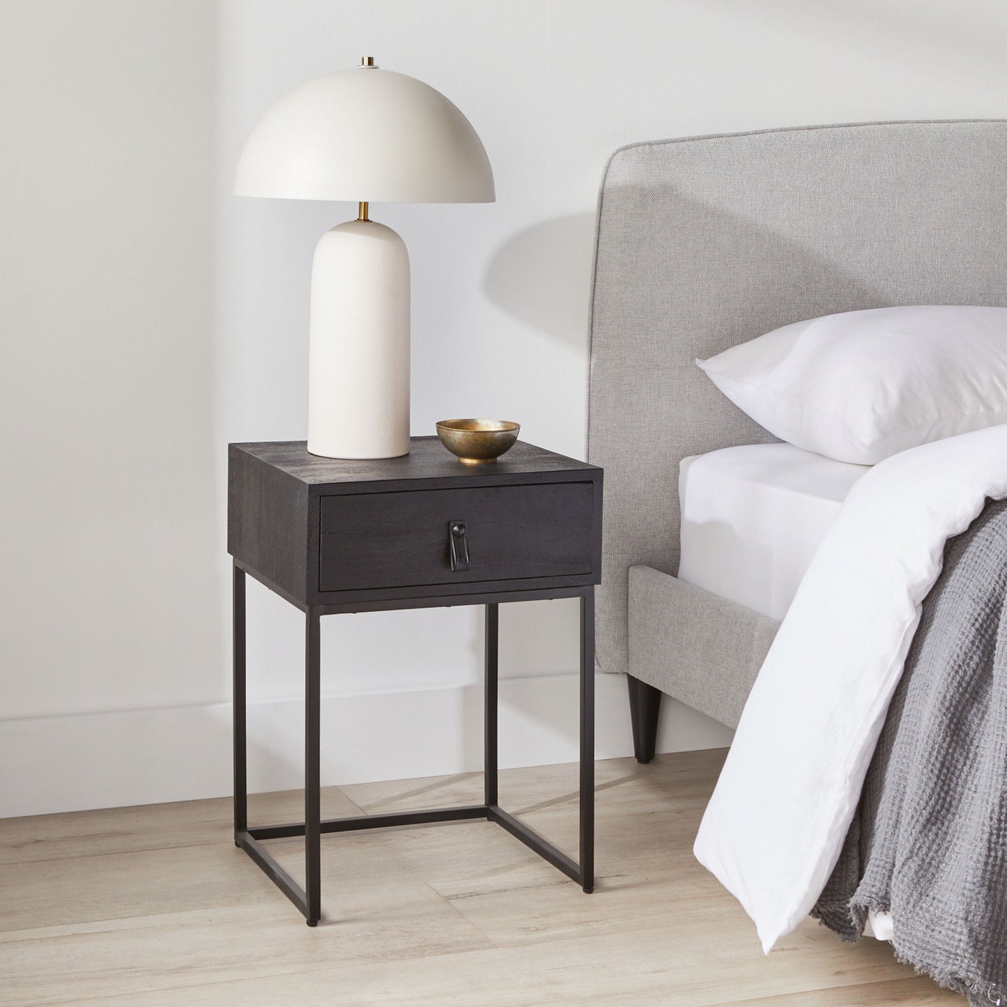 Willa 1 Drawer Bedside Table Black