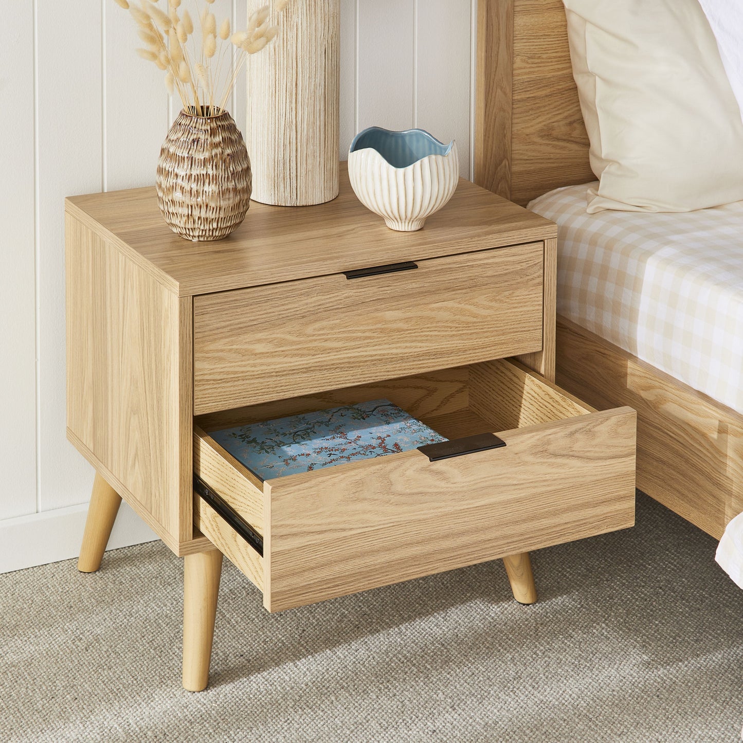 Max Bedside