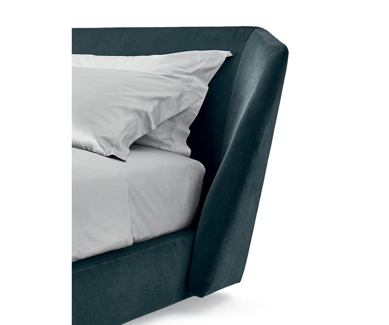 Xeni Bed